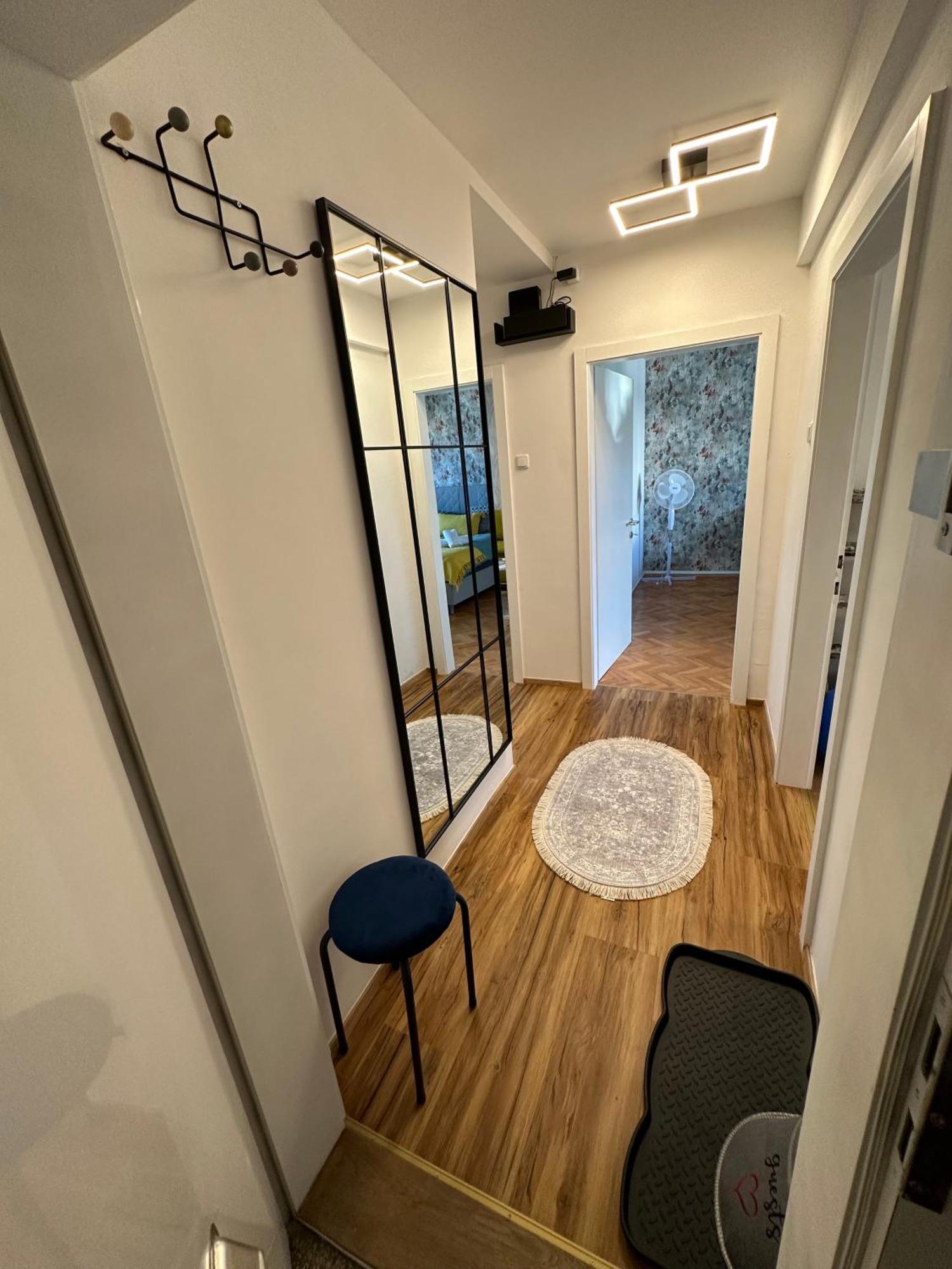Moderne Wohnung Mit 2 Balkonen, Self Check-In, Parking Graz Dış mekan fotoğraf