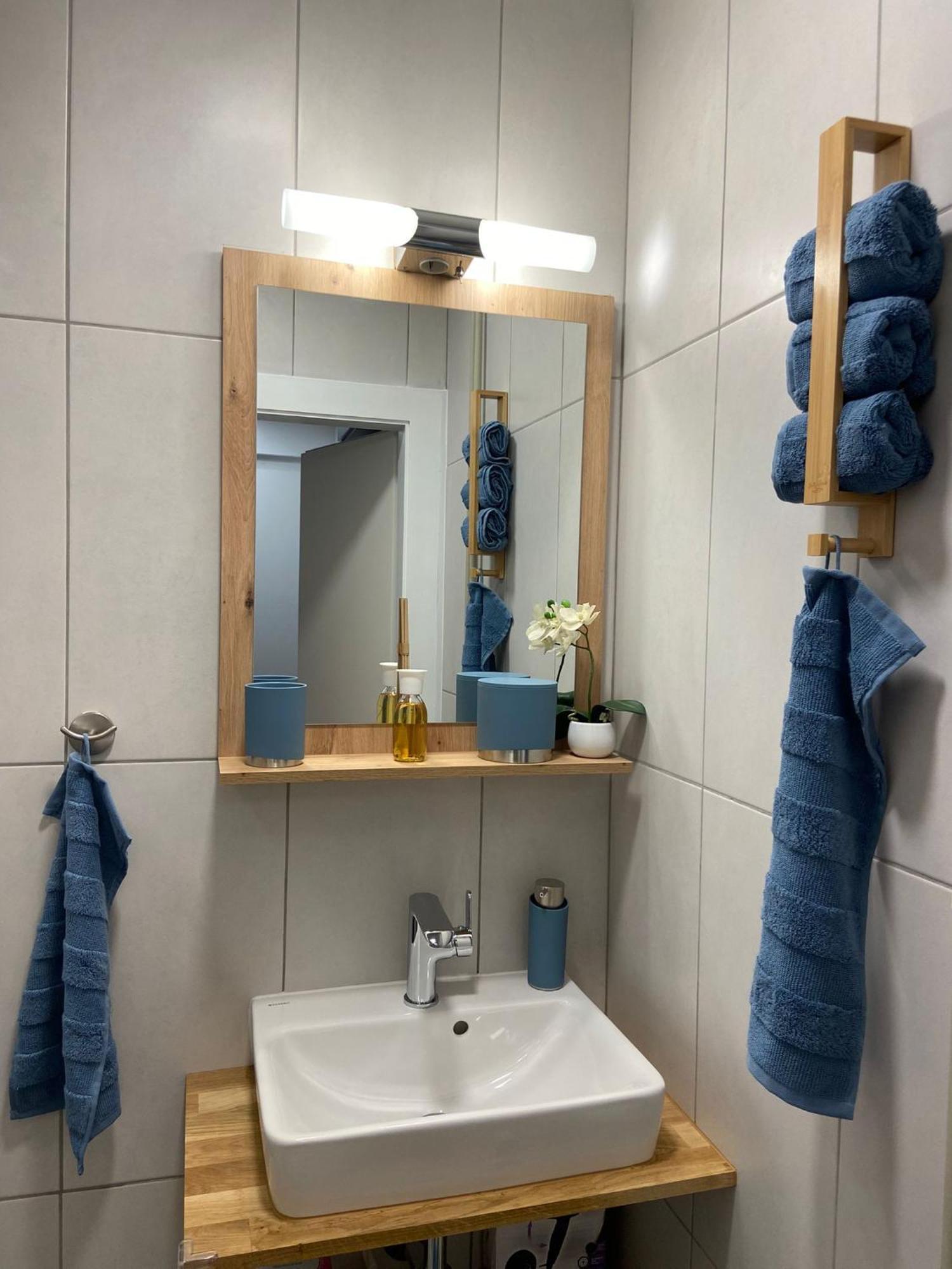 Moderne Wohnung Mit 2 Balkonen, Self Check-In, Parking Graz Dış mekan fotoğraf